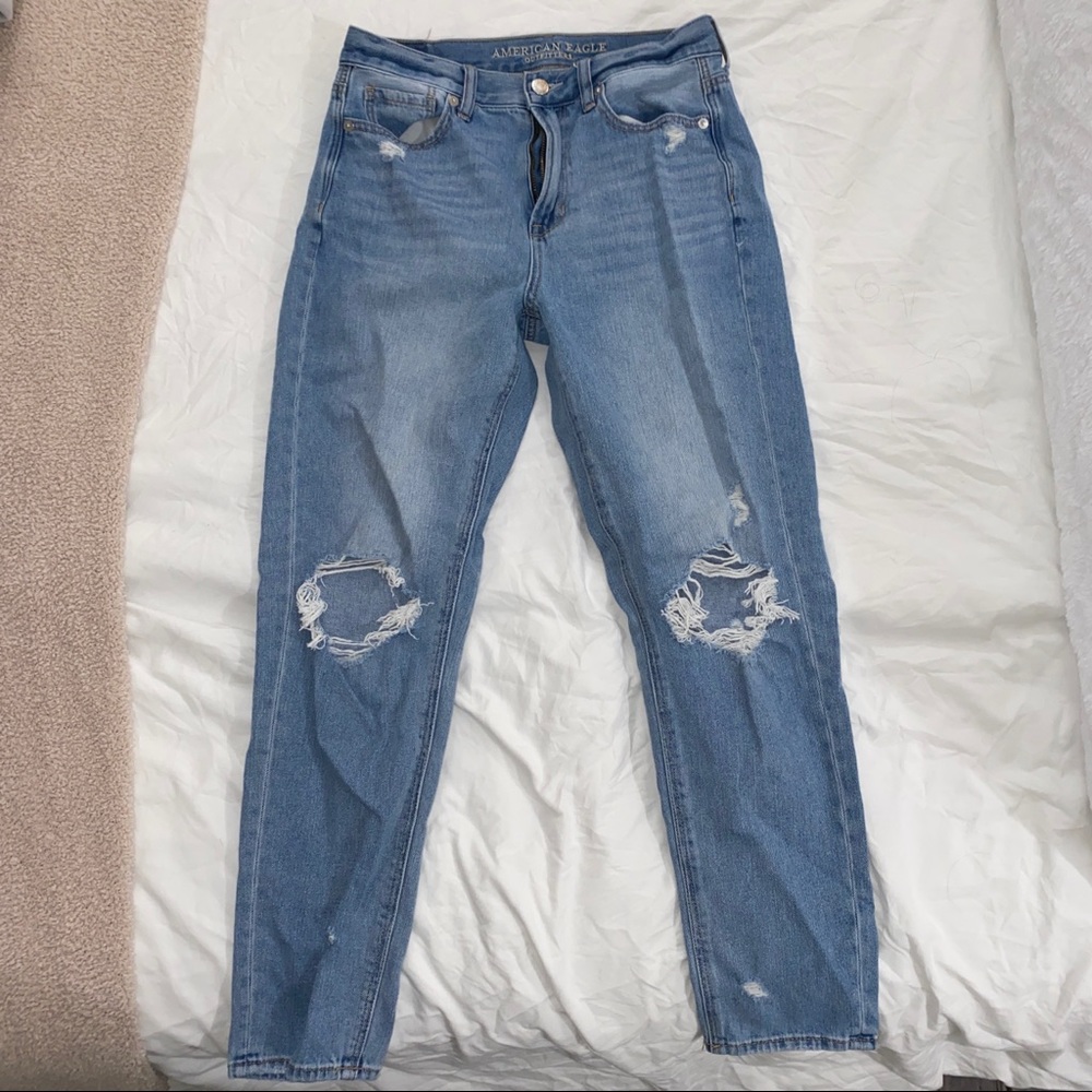 American Eagle straight leg distressed jeans